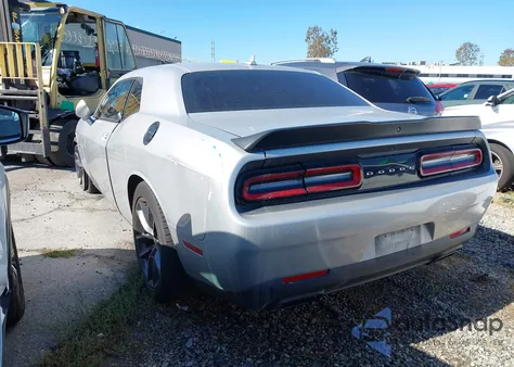 2019 Dodge Challenger R/T z USA, uszkodzony, nr VIN 2C3CDZBT8KH618439